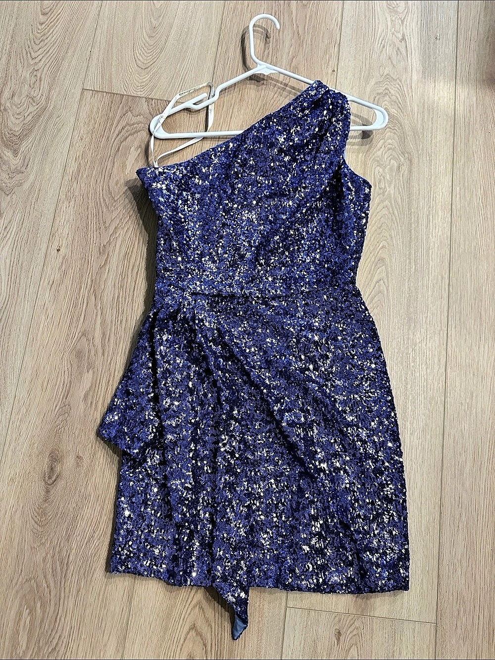 Shoshanna Sequin Mini Dress One shoulder in Blue/violet Size 8 Like New